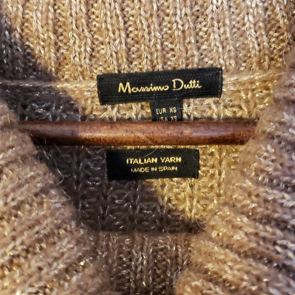 Gold Sparkly 💖 turtleneck sweater - Picture 2 of 6